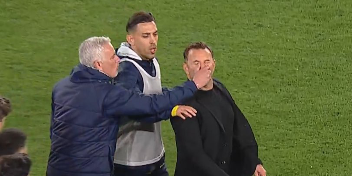 Jose Mourinho, Okan Buruk'un burnunu sıktı!