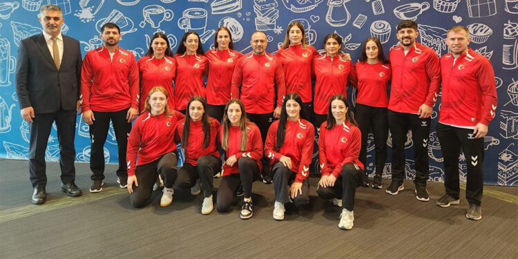 Kadın Güreş Milli Takımı, Avrupa Şampiyonası için yola çıktı