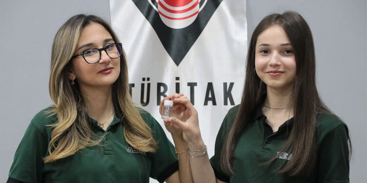 Nisa, arkadaşıyla 'biyobozunur nanoparçacıklı stent' geliştirdi