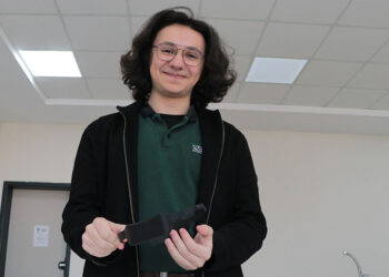 Felçli dedesinden etkilenerek tasarladığı proje ile finalist oldu