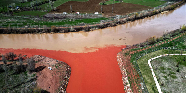 Kızılırmak'ın rengine 'Fadlum' etkisi