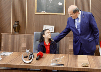 KKTC Cumhurbaşkanı Tatar, makamını ilkokul öğrencisine devretti