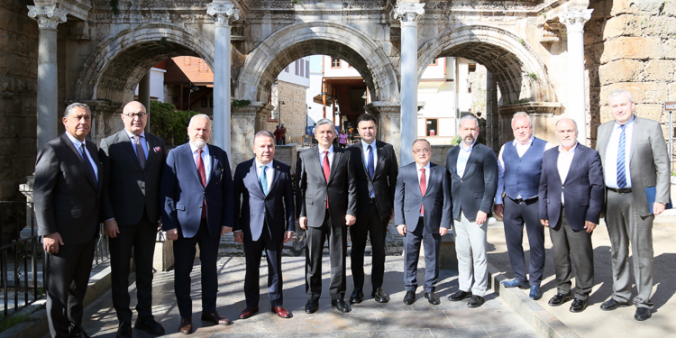 Kaleiçi'nin UNESCO Listesi'nde olması için çalışıyoruz