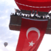 Kapadokya'da balonlar, Türk bayraklarıyla havalandı