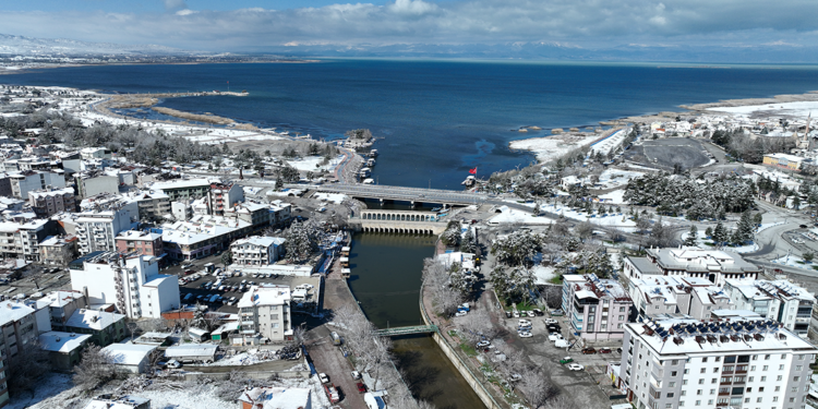 Konya beyaza büründü