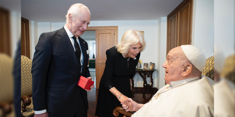 Kral Charles ve Kraliçe Camilla, Papa'yı ziyaret etti