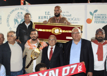 Kumluca Güreşleri'nde başpehlivan Orhan Okulu oldu