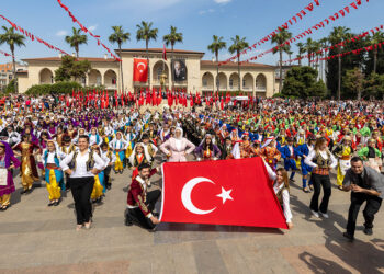 Tüm yurtta 23 Nisan coşkusu: İşte kutlamalardan renkli görüntüler