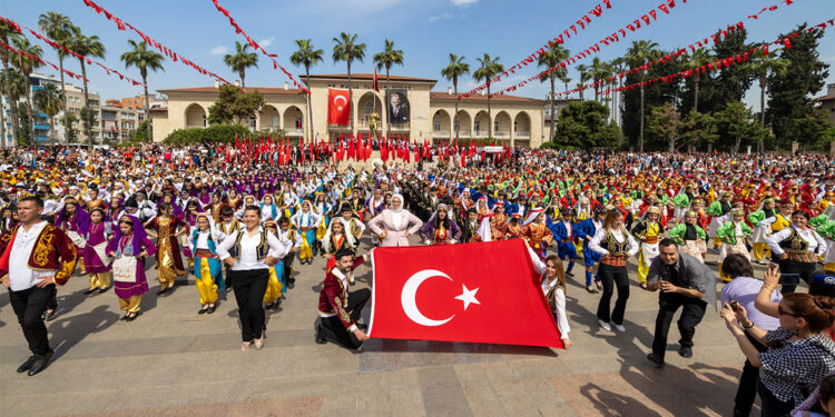 Tüm yurtta 23 Nisan coşkusu: İşte kutlamalardan renkli görüntüler