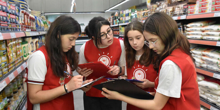 Minik denetmenler gıda güvenliği için sahada