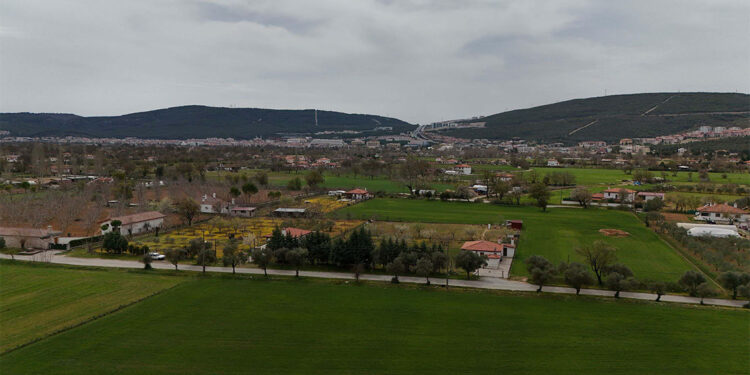Karabağlar Yaylası benzerine az rastlanır bir yayla özelliği taşıyor