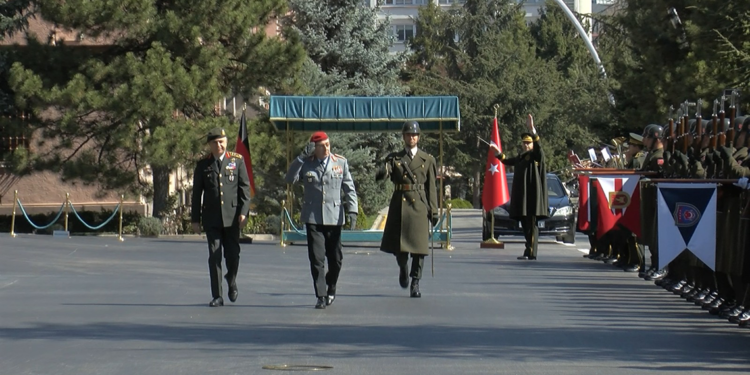 Metin Gürak, Almanya Genelkurmay Başkanı ile görüştü