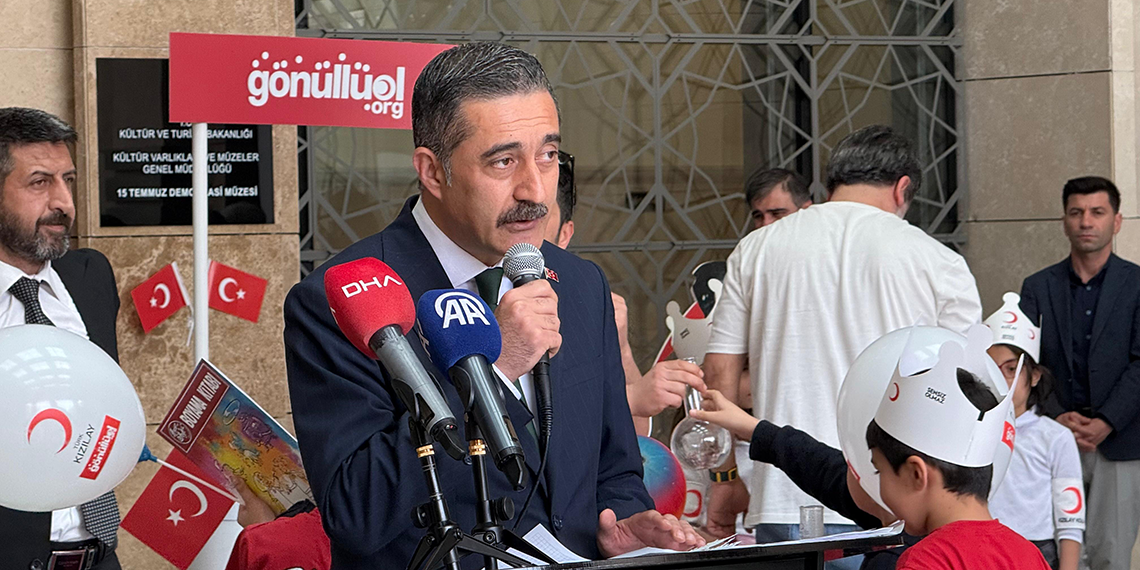 Minik eller, geleneksel Türk sanatlarını deneyimledi