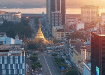 Myanmar'da 4 bin 900'den fazla mahkum serbest bırakıldı
