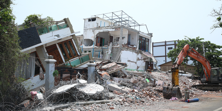 Myanmar'daki deprem felaketinde can kaybı 4 bine yaklaştı