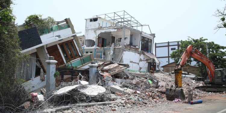 Myanmar'daki depremlerde can kaybı 2 bin 886'ya yükseldi