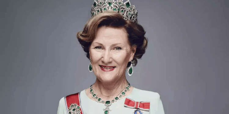 Norveç Kraliçesi hastaneye kaldırıldı