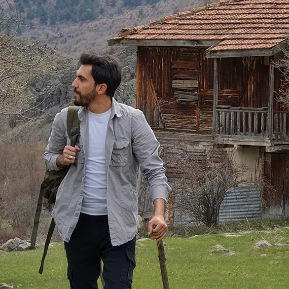 O bir seymen, o bir seyyah