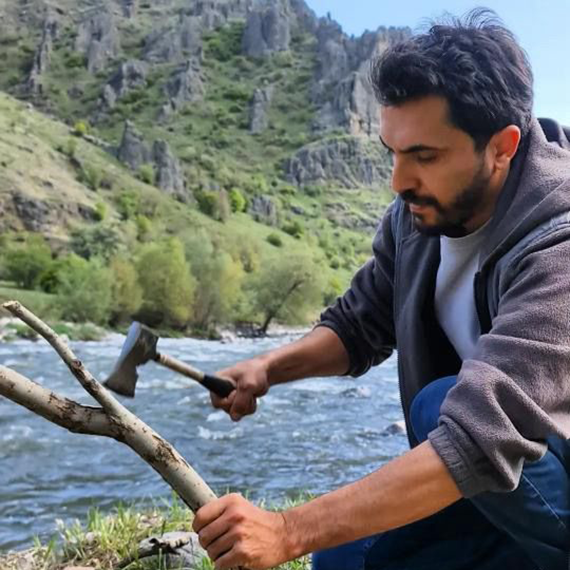 O bir seymen, o bir seyyah