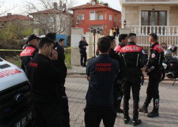 Oğlunu odaya kilitleyip eşini öldürmüştü; gerçek mektupla ortaya çıktı