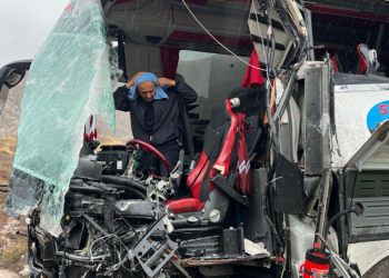Otobüs ile tanker çarpıştı; 1 ölü, 9 yaralı