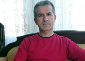 Otomobilin çarptığı bisiklet sürücüsü öğretmen hayatını kaybetti