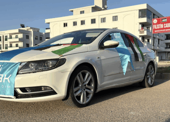 Otomobilini Gazze için bağışladı