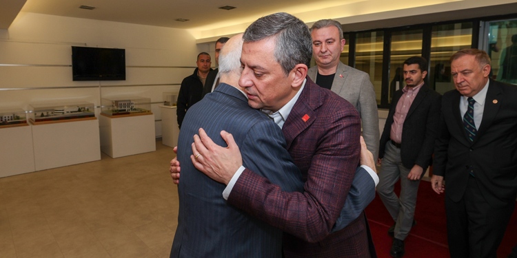 Özel'den, oğlunu kaybeden Fethi Yaşar'a taziye ziyareti