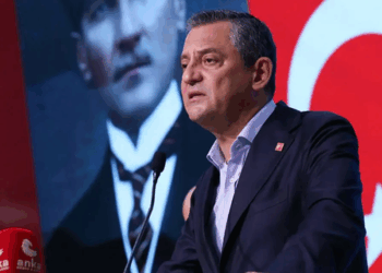 Özgür Özel'den Papa Fransuva için taziye mesajı