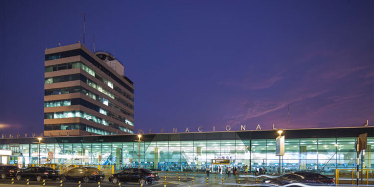 Peru'da havalimanında radar arızası uçuşları aksattı