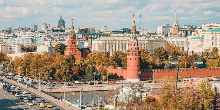 Ukrayna'nın NATO'ya katılması tehdit oluşturur