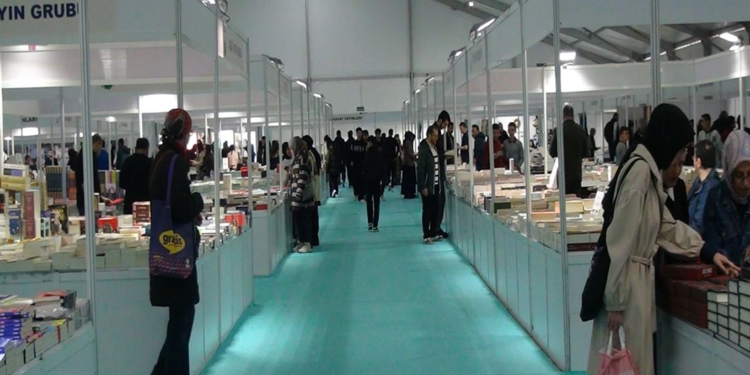 Rize'de 2'nci Kitap Fuarı açıldı