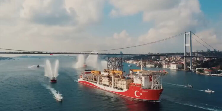 Karadeniz'de günlük 9.5 milyon metreküp üretime ulaşıldı