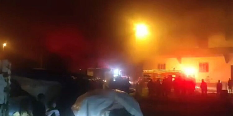 Siirt'te terlik fabrikasında yangın