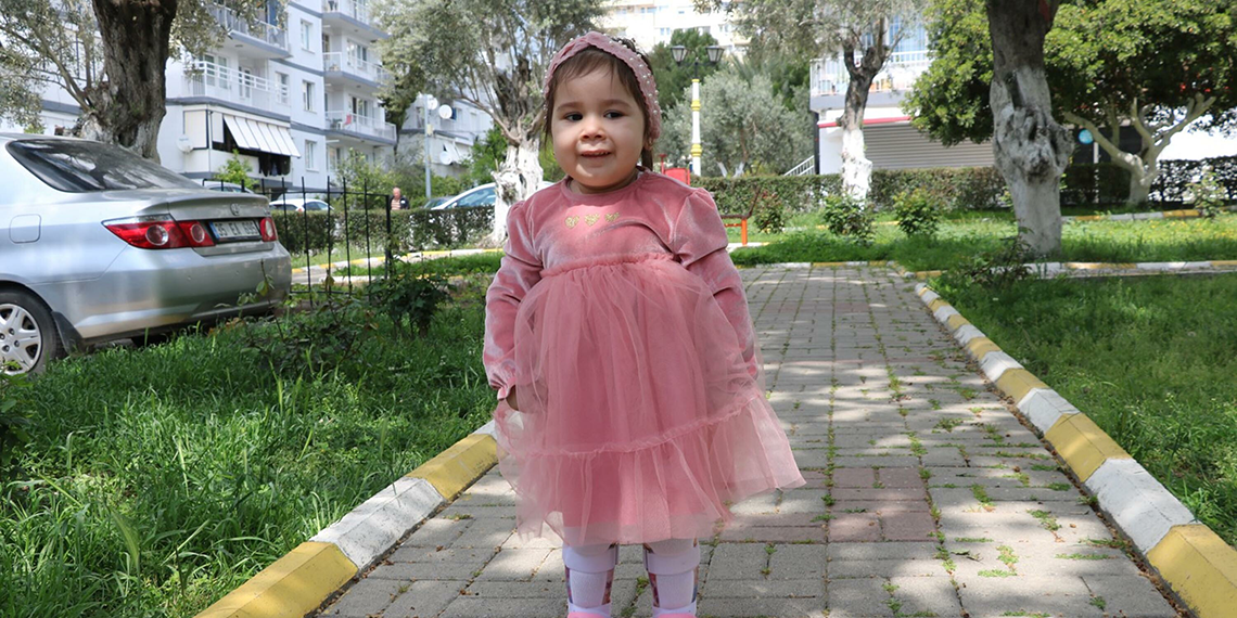 SMA'lı Mihra Helin, tedaviden sonra adım atmaya başladı