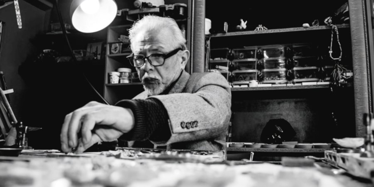 Sedefkar Zafer Karazeybek, hayatını kaybetti