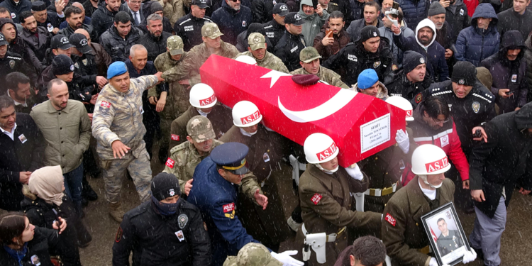 Şehit Uzman Çavuş Nurettin Tokyürek, toprağa verildi