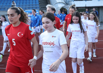 Slovenya-Türkiye: 3-0