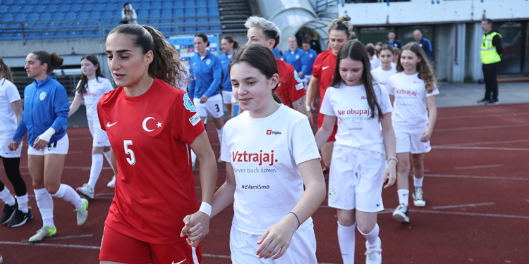 Slovenya-Türkiye: 3-0