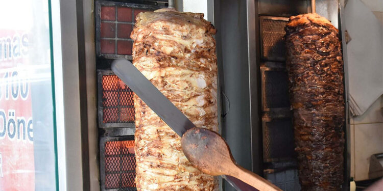 Tavuk döner zehirlenmesinde 'salmonella' uyarısı: Ölümle sonuçlanabilir