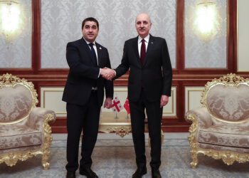 Numan Kurtulmuş Gürcistan Meclis Başkanı ile bir araya geldi