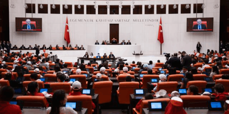 TBMM Genel Kurulunda 23 Nisan çocuk özel oturumu