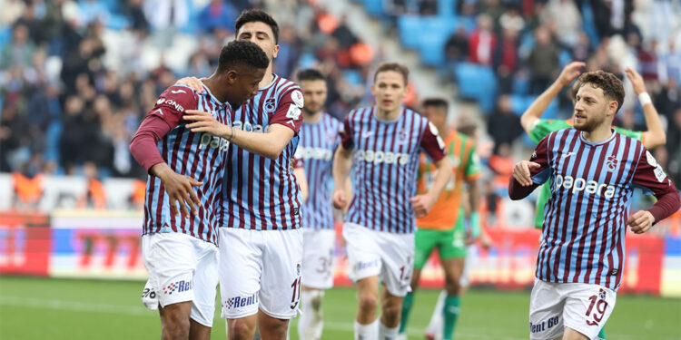 Trabzonspor sezon başından beri ilk kez 3'te 3 yaptı