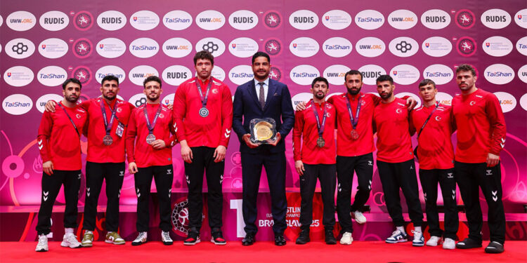 Erkekler Serbest Güreş A Milli Takımı Avrupa üçüncüsü