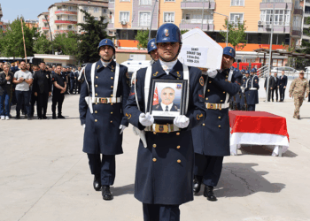 Tabancası kazara ateş alan uzman çavuş şehit oldu