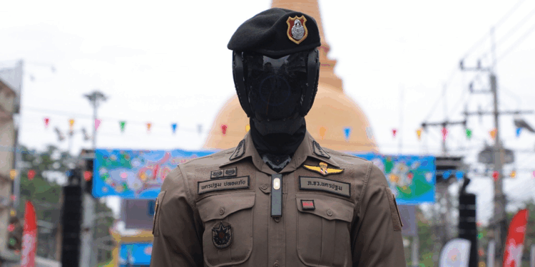 Tayland, yapay zeka destekli ilk robot polisini tanıttı