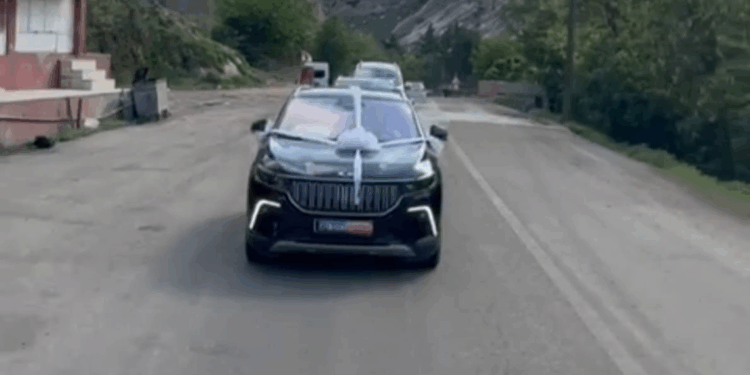 Togg, evlenen çiftlere gelin arabası olarak tahsis ediliyor