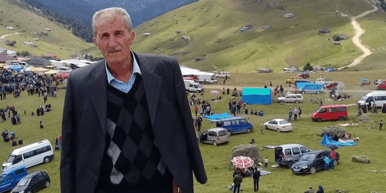 Trabzon'da hafif ticari araç uçuruma yuvarlandı; 2 ölü