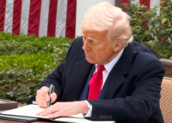 Trump, TikTok için verilen süreyi uzattı