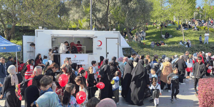 Türk Kızılay'dan İstanbul depremi sonrası beslenme desteği